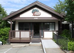 The Gray Chiropractic Center office building at 4136 Pennsylvania Ave